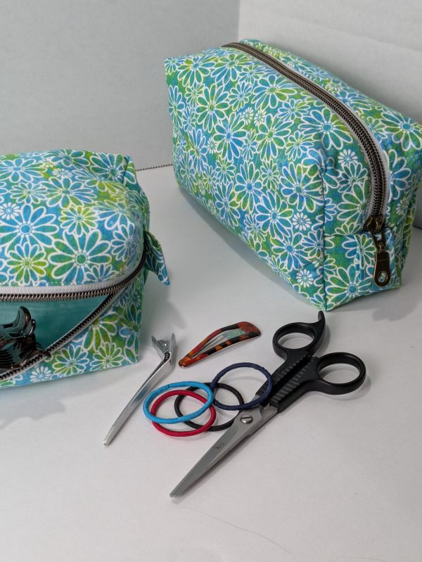 Quilted Makeup Bag Handmade Blue Green Flower Power - Image 5