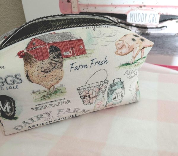 Country Farmhouse Quilted Makeup Bag Handmade - Image 6