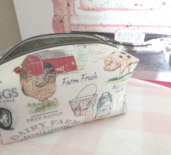 Country Farmhouse Quilted Makeup Bag Handmade - Image 9