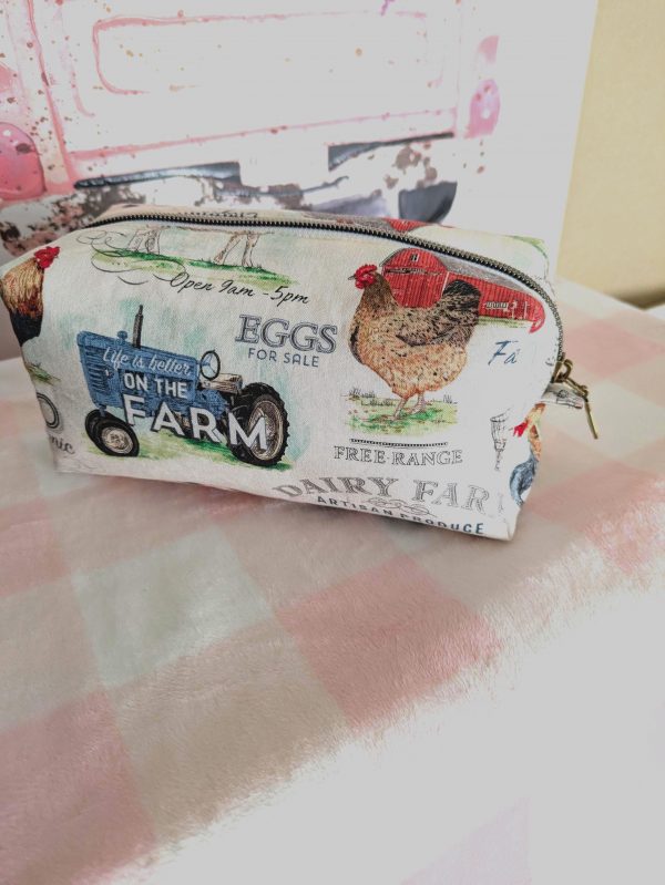 Country Farmhouse Quilted Makeup Bag Handmade - Image 8