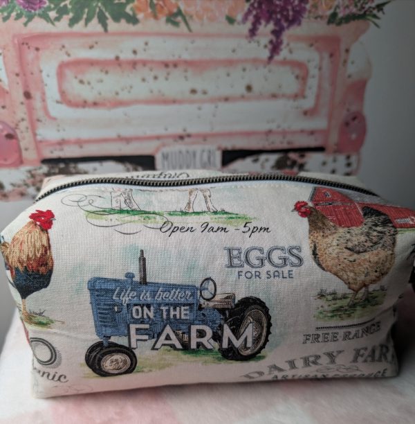 Country Farmhouse Quilted Makeup Bag Handmade - Image 7