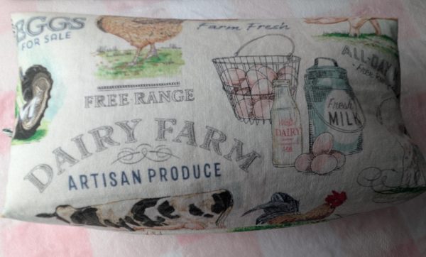 Country Farmhouse Quilted Makeup Bag Handmade - Image 4
