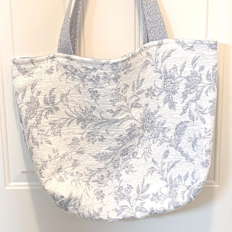 Quilted Weekender Bag Williamsburg Blue